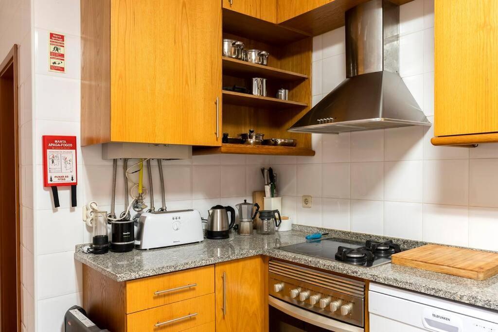 Pereira'S Apartment- Free Garage Авейру Экстерьер фото